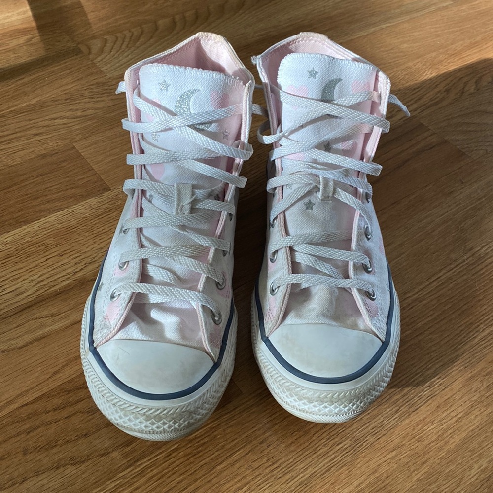 Girls Moon and Star Converse-Size 5